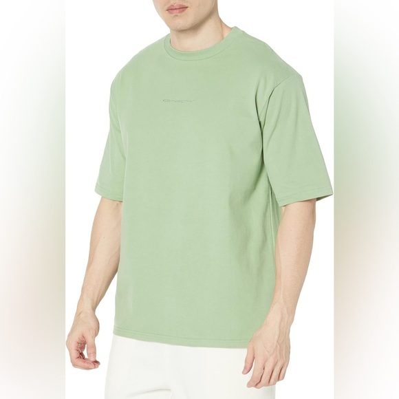 Oakley Embroidered Relaxed Fit SoHo SL Tshirt in New Jade - Picture 1 of 11